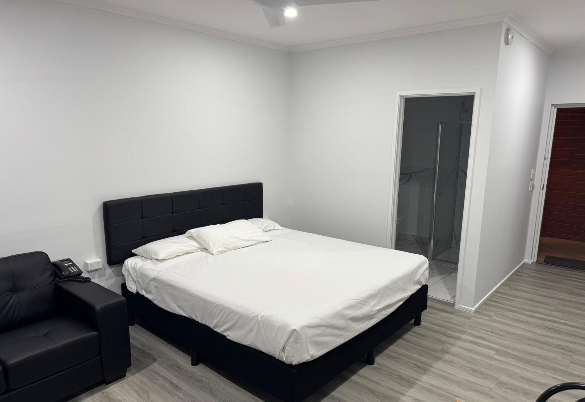 Footscray Motor Inn And Serviced Apartments — Photos 1